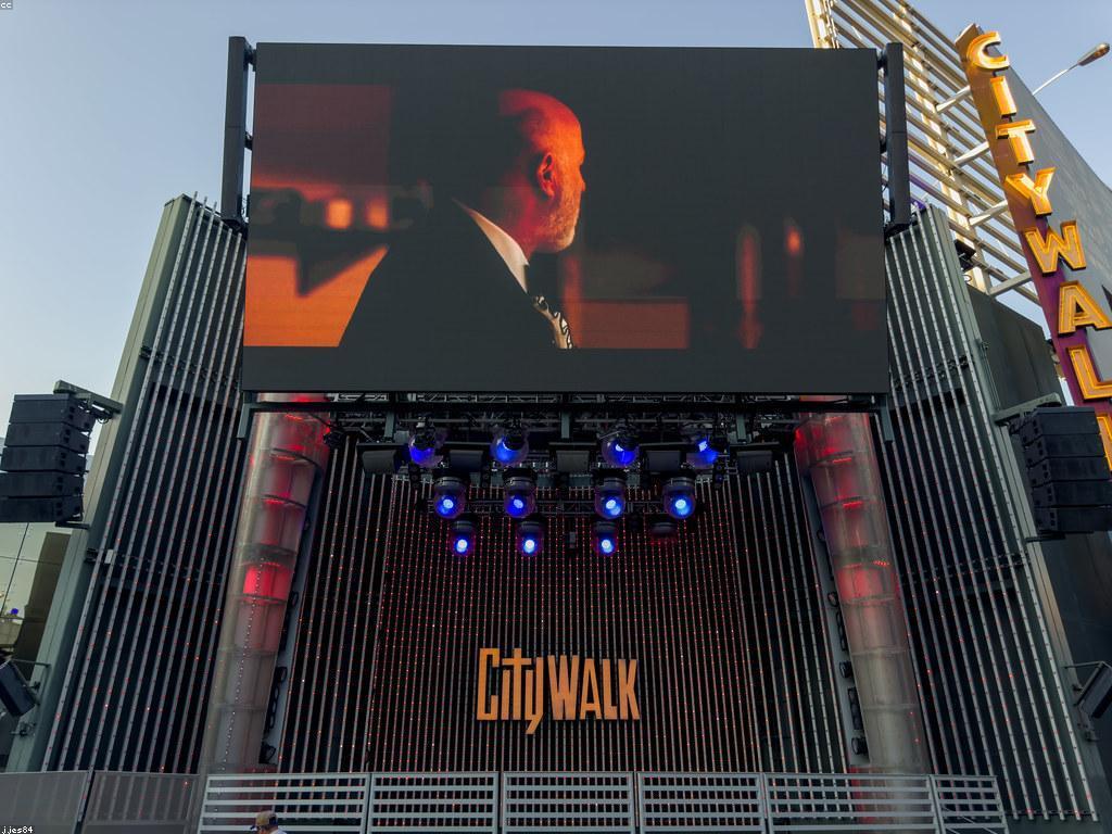 កម្រិតអាជីព VIP និងការលើកស្ទួយជីវភាព